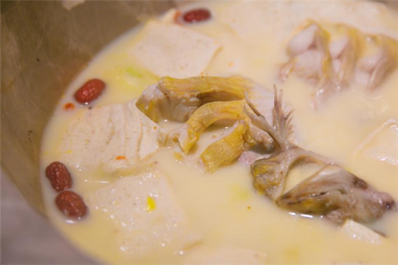 巴蜀绝味石锅鱼